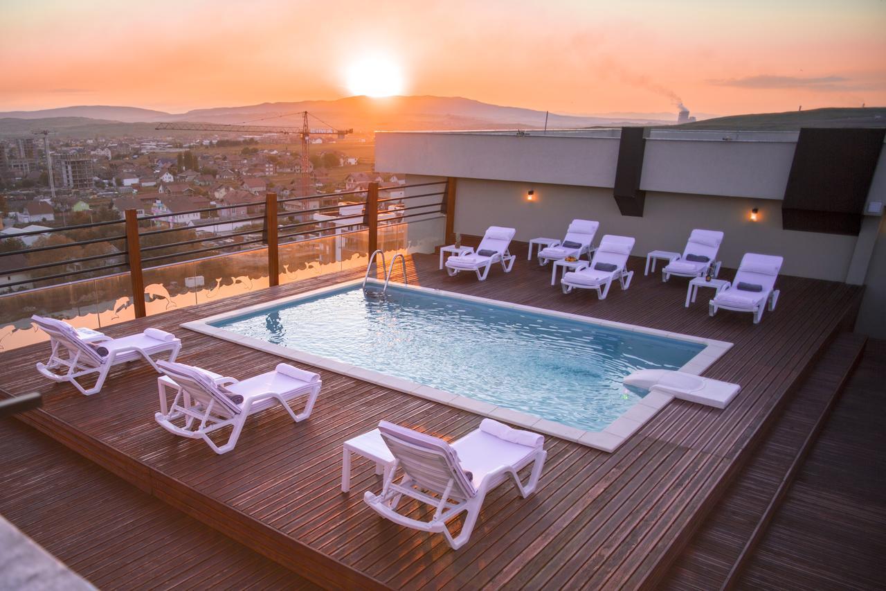 Semitronix Hotel Prishtina Prisztina Zewnętrze zdjęcie