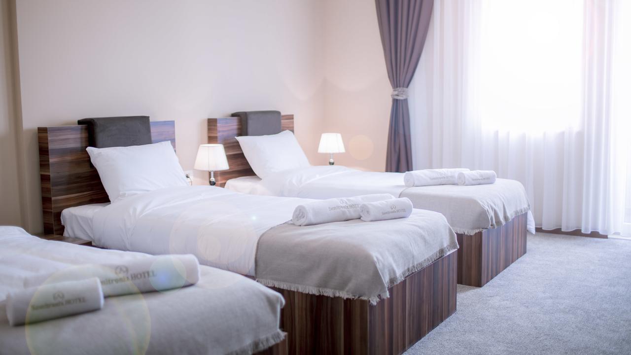 Semitronix Hotel Prishtina Prisztina Zewnętrze zdjęcie