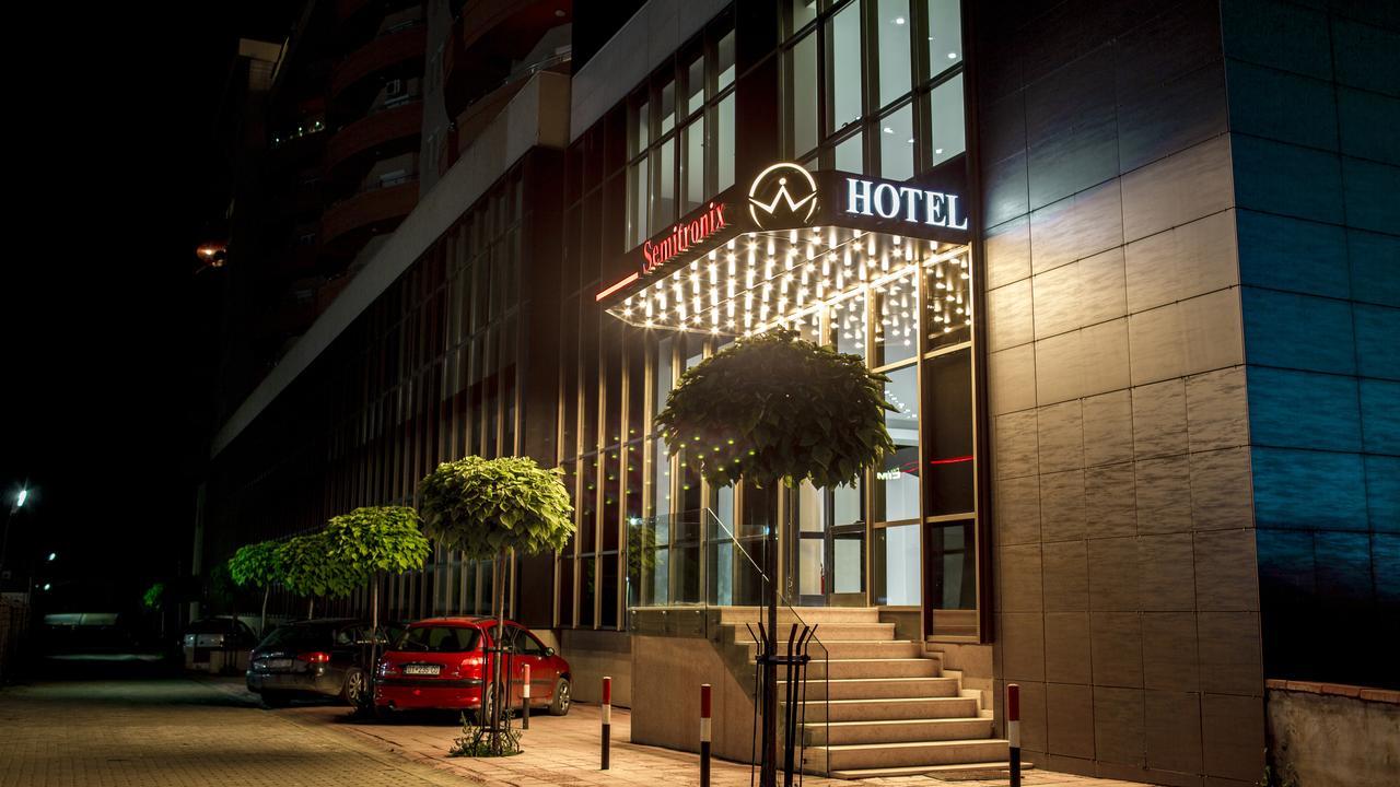 Semitronix Hotel Prishtina Prisztina Zewnętrze zdjęcie