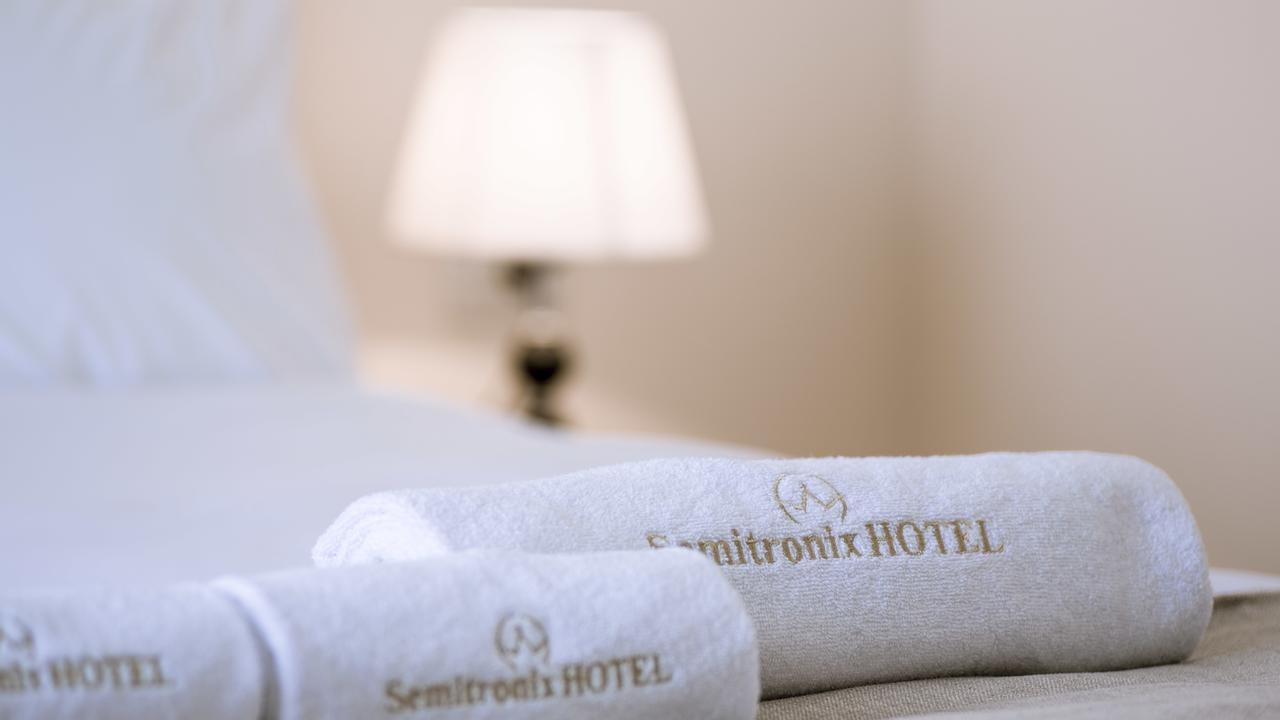 Semitronix Hotel Prishtina Prisztina Zewnętrze zdjęcie